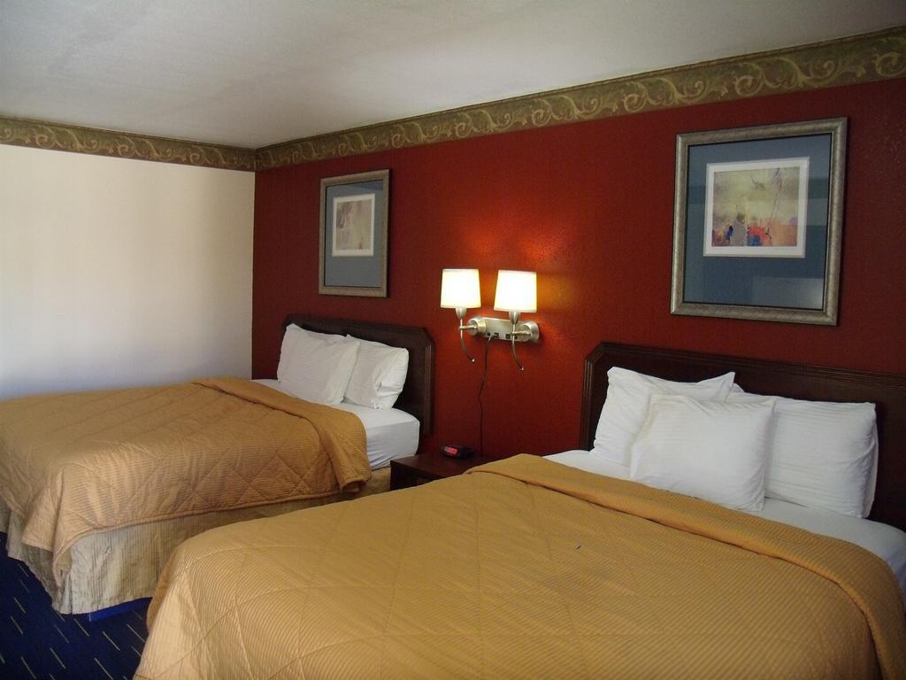 Country Inn Sterling Εξωτερικό φωτογραφία