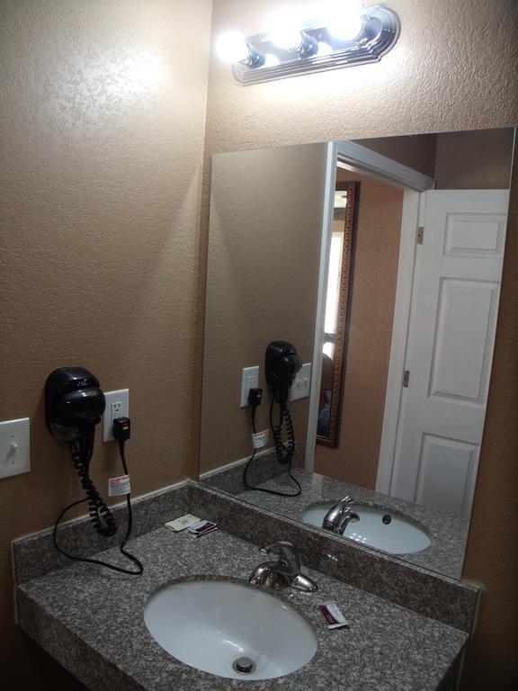 Country Inn Sterling Εξωτερικό φωτογραφία
