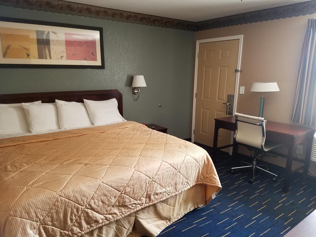 Country Inn Sterling Εξωτερικό φωτογραφία
