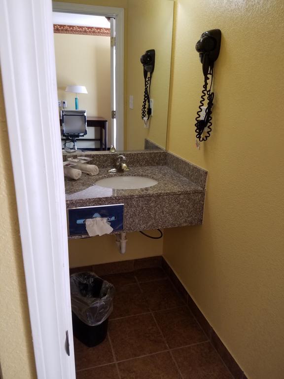 Country Inn Sterling Εξωτερικό φωτογραφία