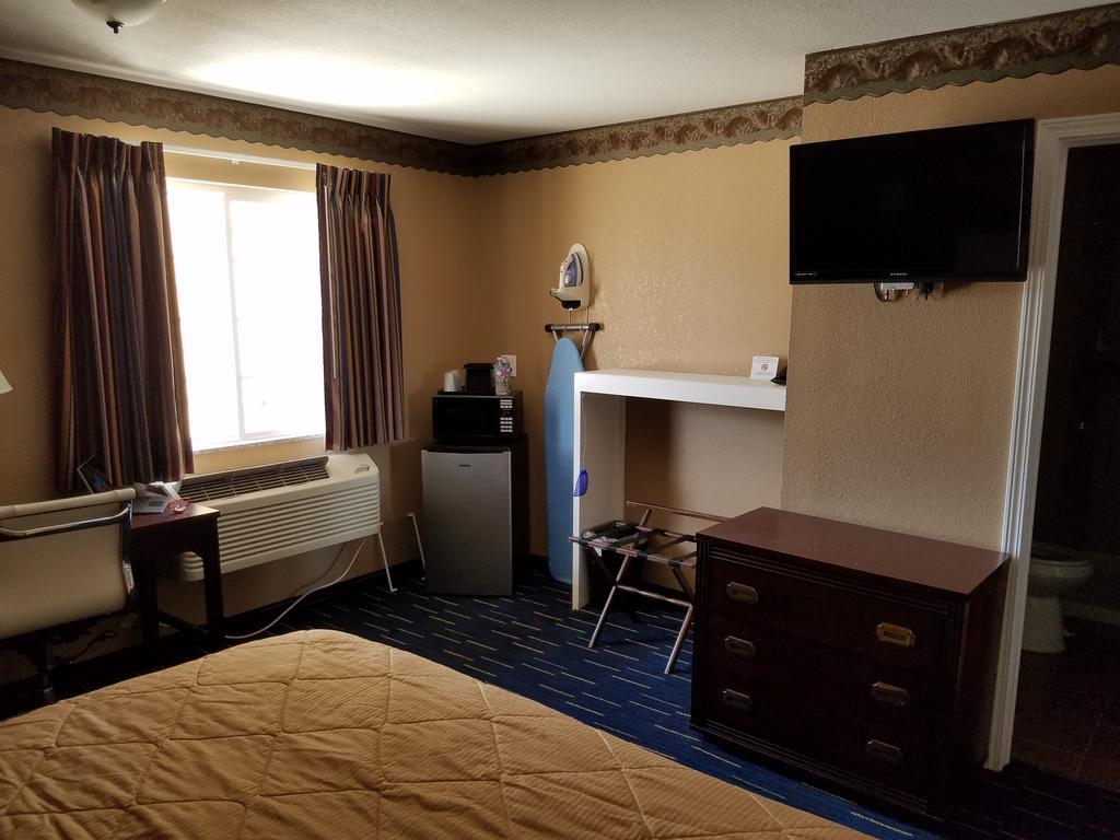 Country Inn Sterling Εξωτερικό φωτογραφία
