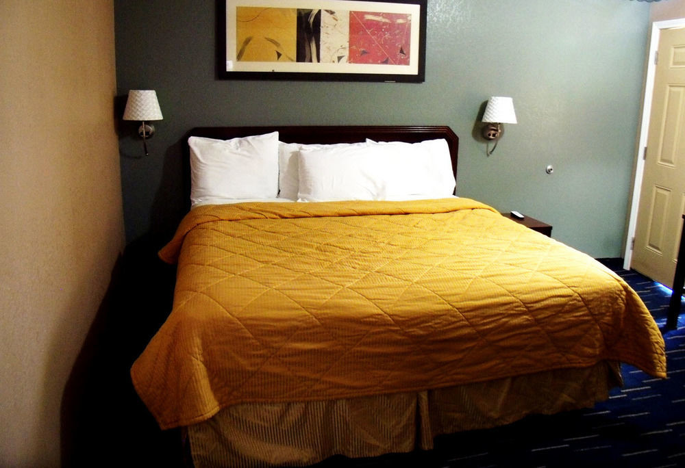 Country Inn Sterling Εξωτερικό φωτογραφία